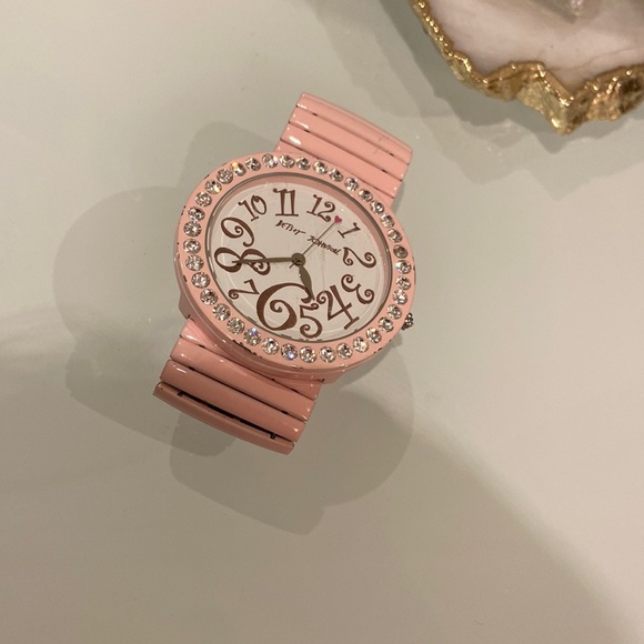 Betsey Johnson baby pink wrist watch - Picture 2 of 7